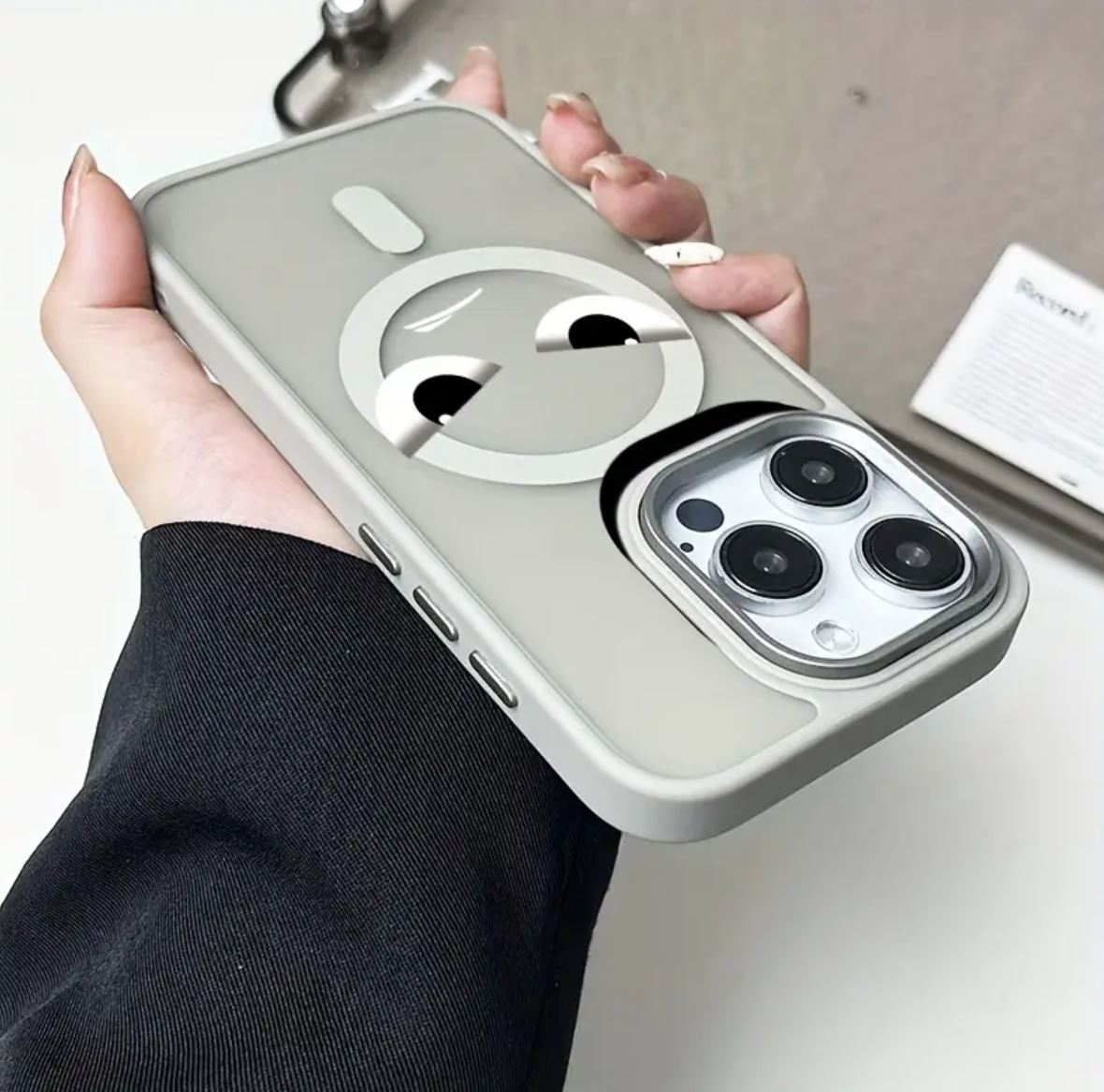 Coque Givrée Magnétique Avec Magsafe Desert Titanium A Motif Angry Cat Touche Pas Mon Téléphone Pour iPhone 16 Pro Max