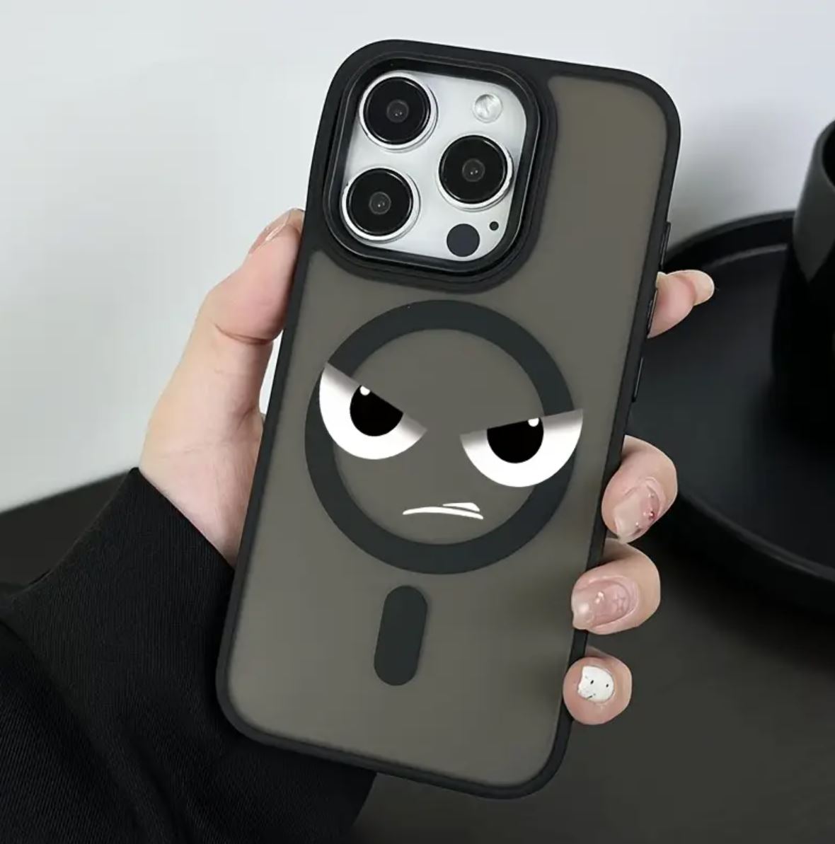 Coque Givrée Magnétique avec Magsafe Noir  A Motif Angry Cat Touche Pas Mon Téléphone Pour iPhone 16 Plus